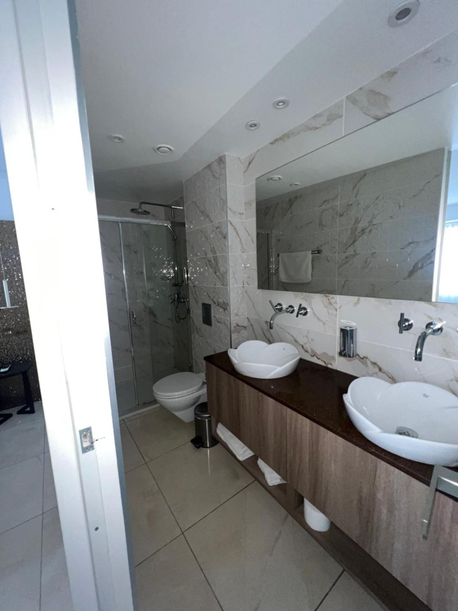 Tuck Inn Larnaca Exteriér fotografie